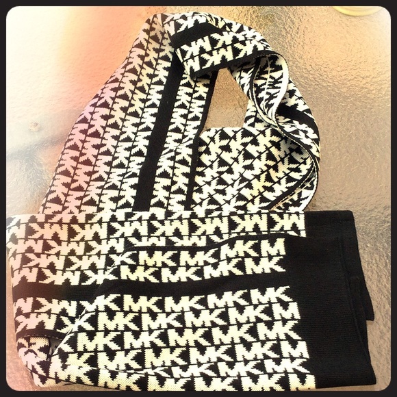 Michael Kors Accessories - Michael Kors scarf NWOT black and white MK pattern